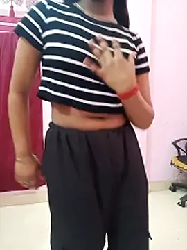 Snapshot of pari_rani7 chatting on March 24, 5:12 am pari rani7 online show from March 24, 5:12 am