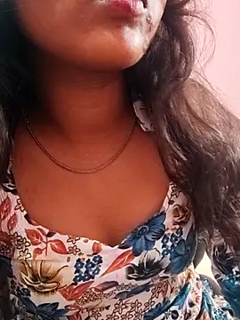 Snapshot of pari_rani7 chatting on March 27, 9:32 am pari rani7 online show from March 27, 9:32 am