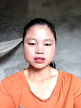 clara-cute online show from October 6, 4:43 am