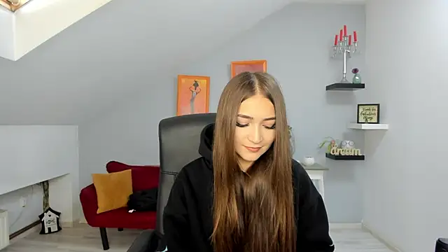 EllaClarke online show from October 19, 10:49 am