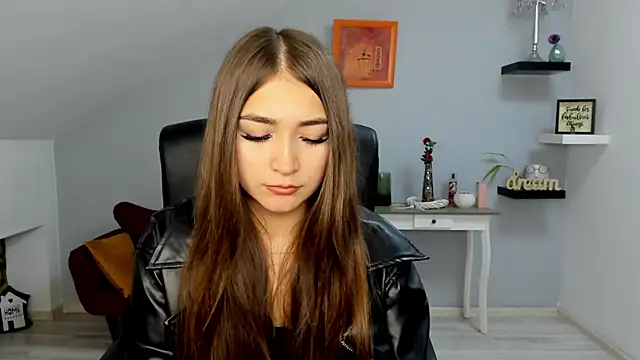 EllaClarke online show from November 16, 1:49 pm