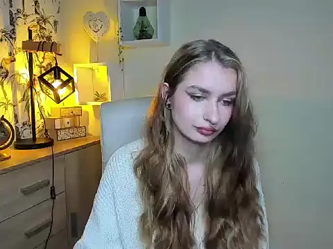 NinaBlond1 online show from November 10, 6:45 am