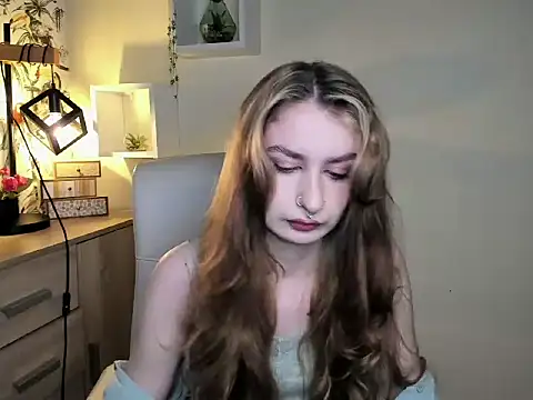 NinaBlond1 online show from November 24, 6:35 am