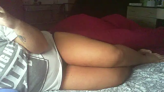 Lauray1 online show from March 2, 5:08 am