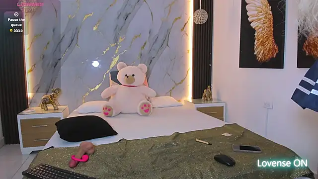 Snapshot of tifanny_doll01 chatting on November 14, 8:18 pm tifanny doll01 online show from November 14, 8:18 pm