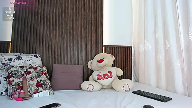 Snapshot of tifanny_doll01 chatting on November 20, 1:55 pm tifanny doll01 online show from November 20, 1:55 pm