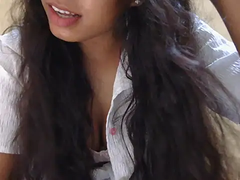 Snapshot of dreamgirl786 chatting on September 21, 5:53 am dreamgirl786 online show from September 21, 5:53 am