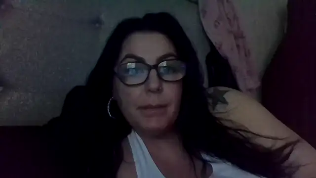 Rileyxxx69 online show from May 16, 12:40 am