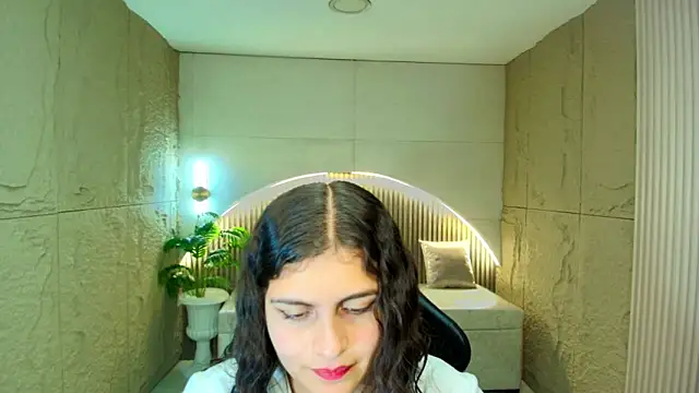 dany r  online show from April 16, 1:12 pm