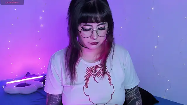 Hallucigenia  online show from April 8, 9:15 pm