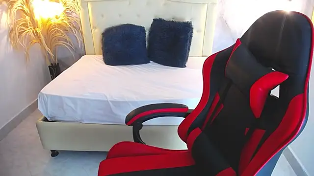 Snapshot of Samy_moore14 chatting on October 11, 3:43 pm Samy moore14 online show from October 11, 3:43 pm