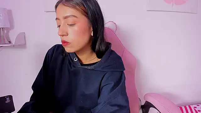 sofi  princess online show from October 6, 3:15 am
