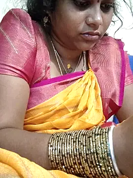 sweetqueen143 online show from October 18, 5:46 pm