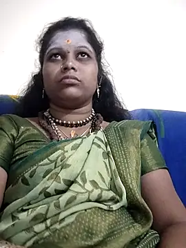 sweetqueen143 online show from October 25, 4:35 pm