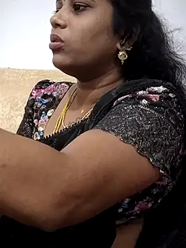 sweetqueen143 online show from April 16, 11:44 am