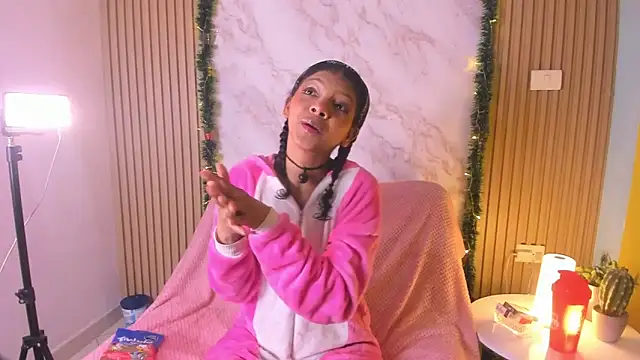 natalia blue online show from December 22, 5:04 am