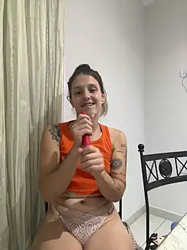 Snapshot of xvalentinaof chatting on February 3, 6:40 am xvalentinaof online show from February 3, 6:40 am