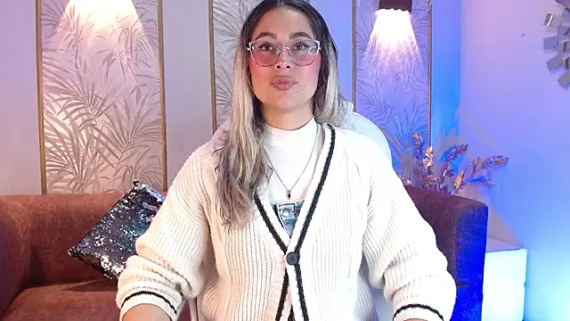 LunaaGrey  online show from October 4, 4:21 am