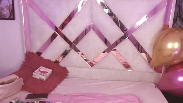 ladymooncs online show from January 14, 4:18 am