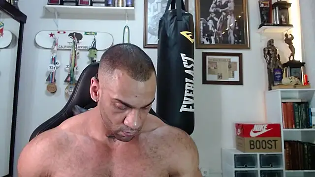 henryhadesflirt online show from November 18, 10:14 pm