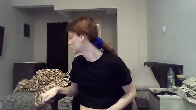 Snapshot of Luna_Samosienko chatting on February 23, 1:52 pm Luna Samosienko online show from February 23, 1:52 pm