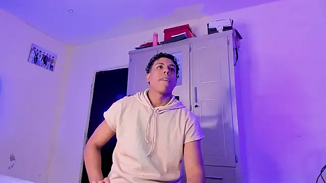 Glader31 online show from December 2, 9:43 pm