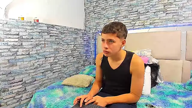 Julian wolf18 online show from October 9, 1:53 pm