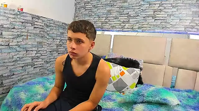 Julian wolf18 online show from October 10, 3:00 pm