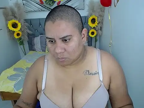 hotlesby valery online show from October 21, 12:17 pm