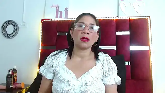 Snapshot of PamelaCruzThxl chatting on November 13, 3:05 am PamelaCruzThxl online show from November 13, 3:05 am