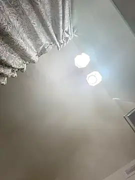 loverofbigitems2 online show from October 30, 8:42 pm