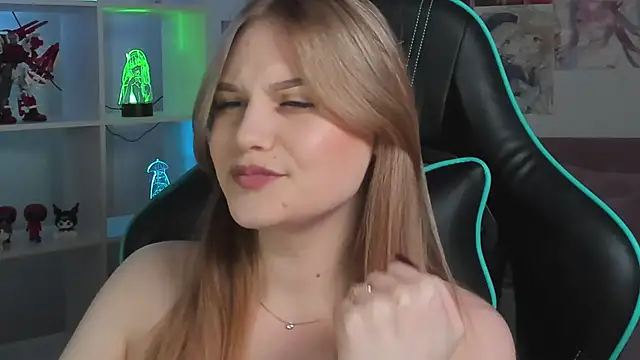 AriaWell online show from October 20, 7:03 pm