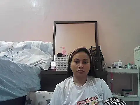 Snapshot of Amarrahlyn chatting on May 12, 9:34 pm Amarrahlyn online show from May 12, 9:34 pm