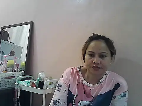 Snapshot of Amarrahlyn chatting on July 7, 7:23 am Amarrahlyn online show from July 7, 7:23 am