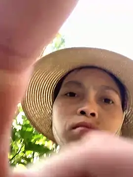 Halyy xx online show from October 29, 1:08 am