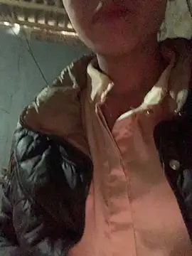 Halyy xx online show from December 14, 5:35 am