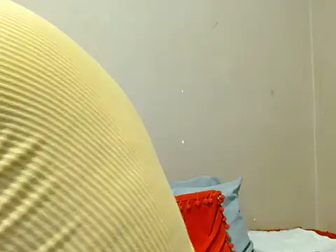 Snapshot of champaigncork chatting on November 8, 3:39 am champaigncork online show from November 8, 3:39 am