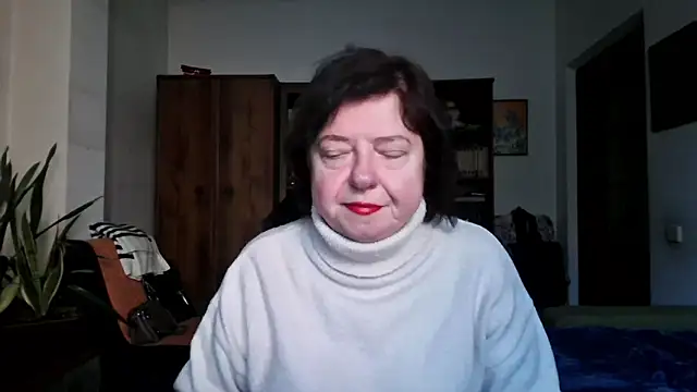 Snapshot of Violet_Pulse chatting on February 9, 12:09 pm Violet Pulse online show from February 9, 12:09 pm