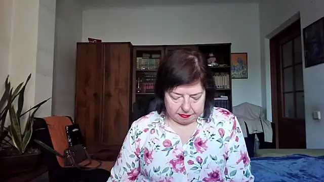 Snapshot of Violet_Pulse chatting on February 21, 11:44 am Violet Pulse online show from February 21, 11:44 am