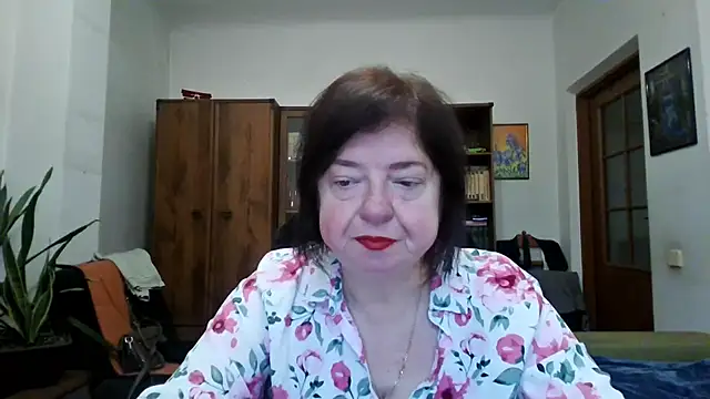 Snapshot of Violet_Pulse chatting on February 24, 7:28 am Violet Pulse online show from February 24, 7:28 am