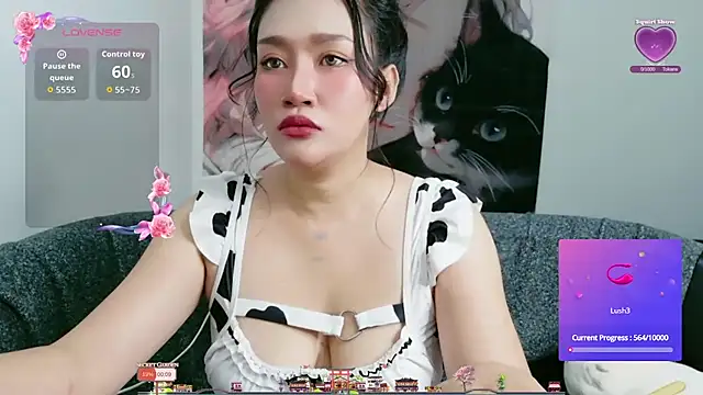 Snapshot of Lalacream12 chatting on October 27, 2:43 pm Lalacream12 online show from October 27, 2:43 pm