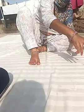 Cute-Charvii online show from December 18, 7:25 am