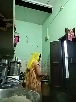 Cute-Charvii online show from April 8, 1:05 am