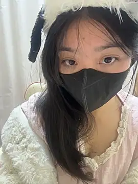 Snapshot of AZ37866 chatting on February 10, 1:04 pm AZ37866 online show from February 10, 1:04 pm