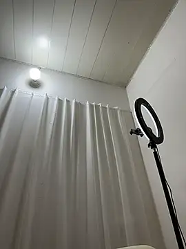 AZ37866 online show from April 2, 2:04 pm