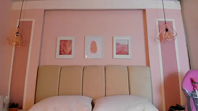 Sarah Reidd online show from October 29, 12:18 pm