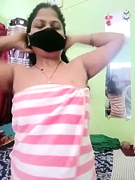 Snapshot of Mona_darling21 chatting on October 19, 4:57 am Mona darling21 online show from October 19, 4:57 am