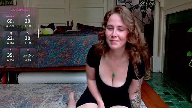Snapshot of wutangwendy chatting on June 2, 7:05 pm wutangwendy online show from June 2, 7:05 pm