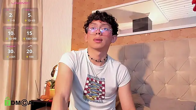 liam twiink online show from February 22, 3:18 am