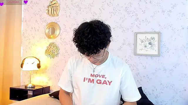 liam twiink online show from March 26, 7:30 pm